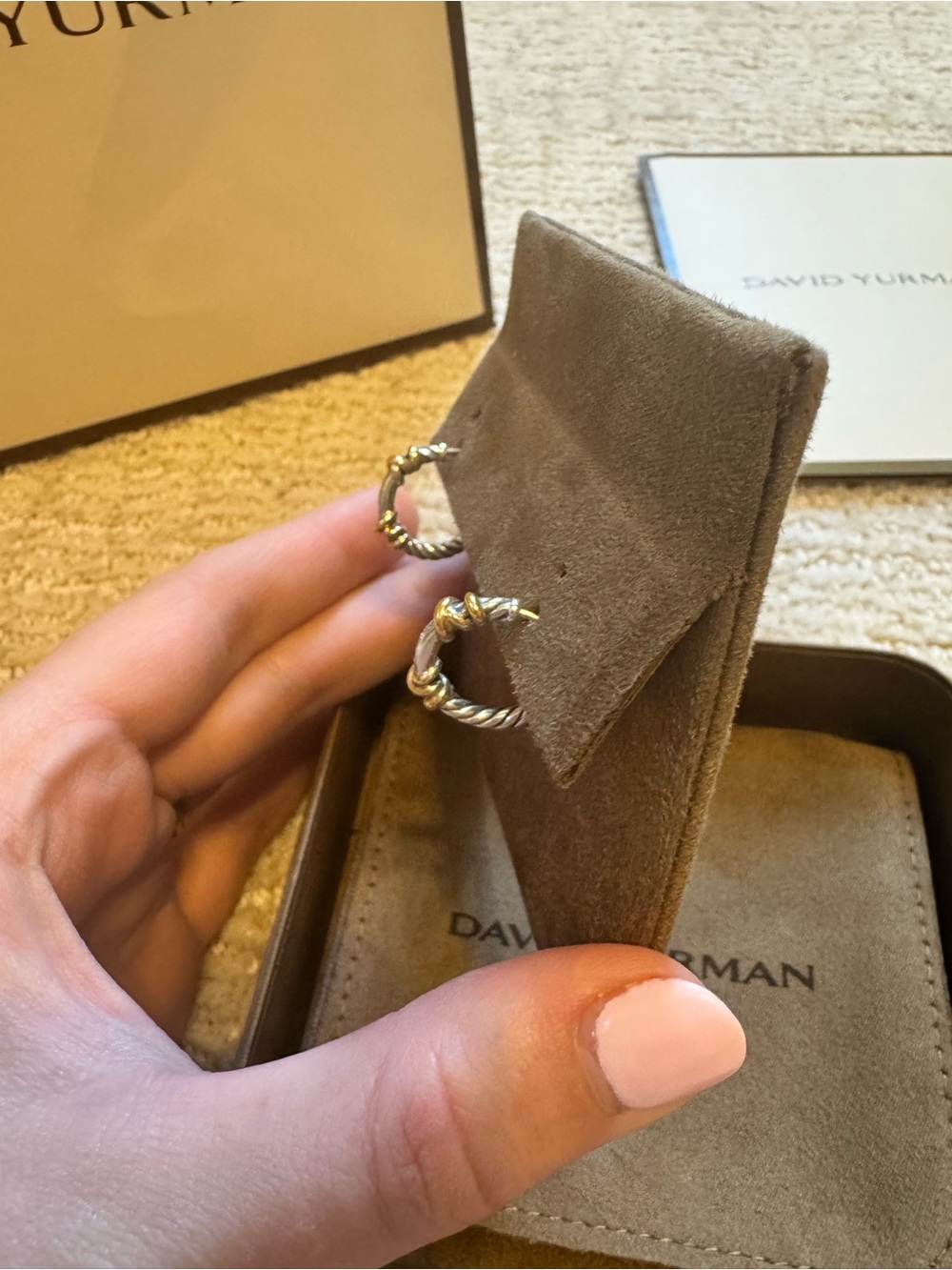 David Yurman Petite Helena Wrap Hoop Earrings - Picture 5 of 8